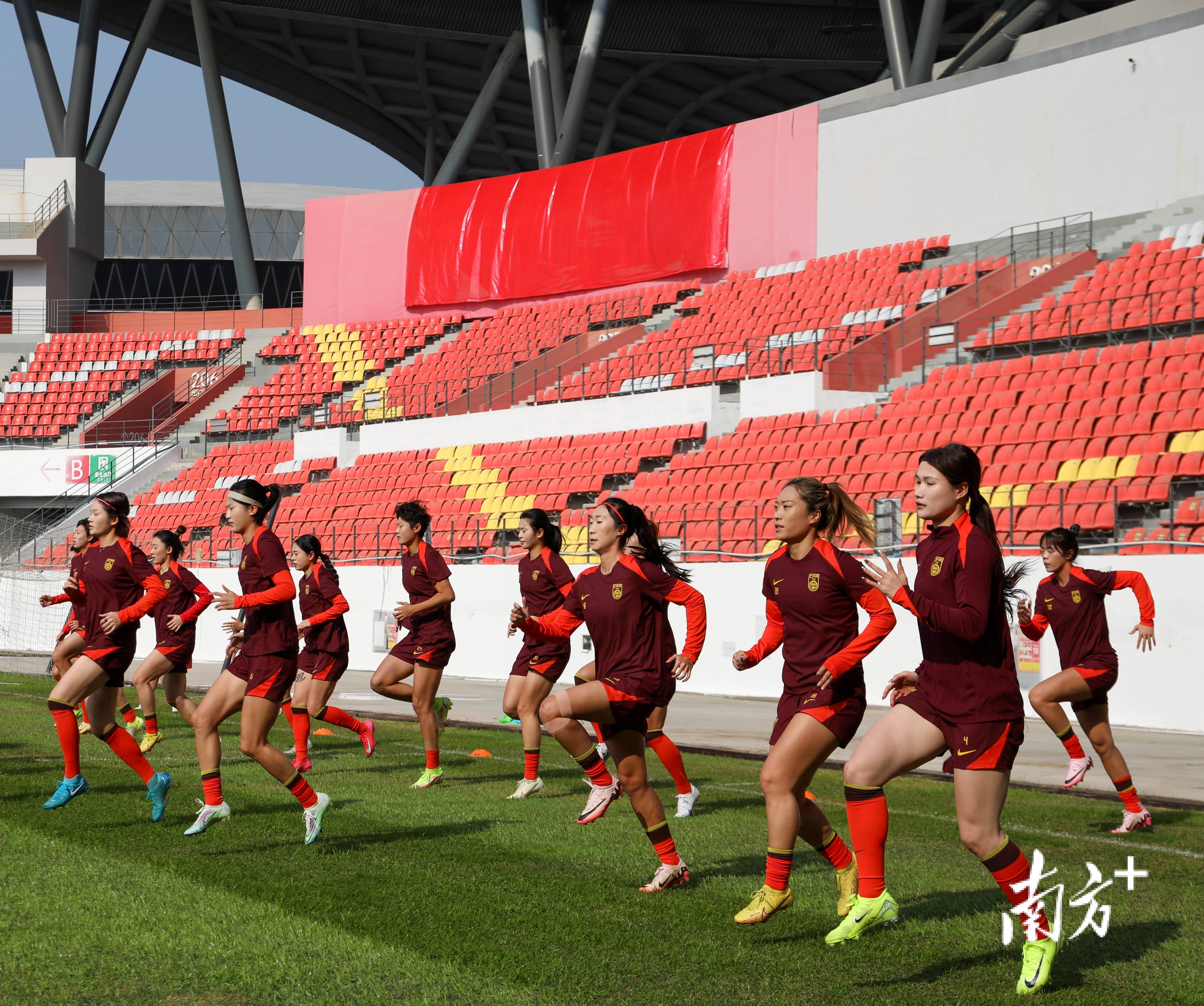 中国女足国家队集训备战世界杯 中国女足国家队集训备战世界杯