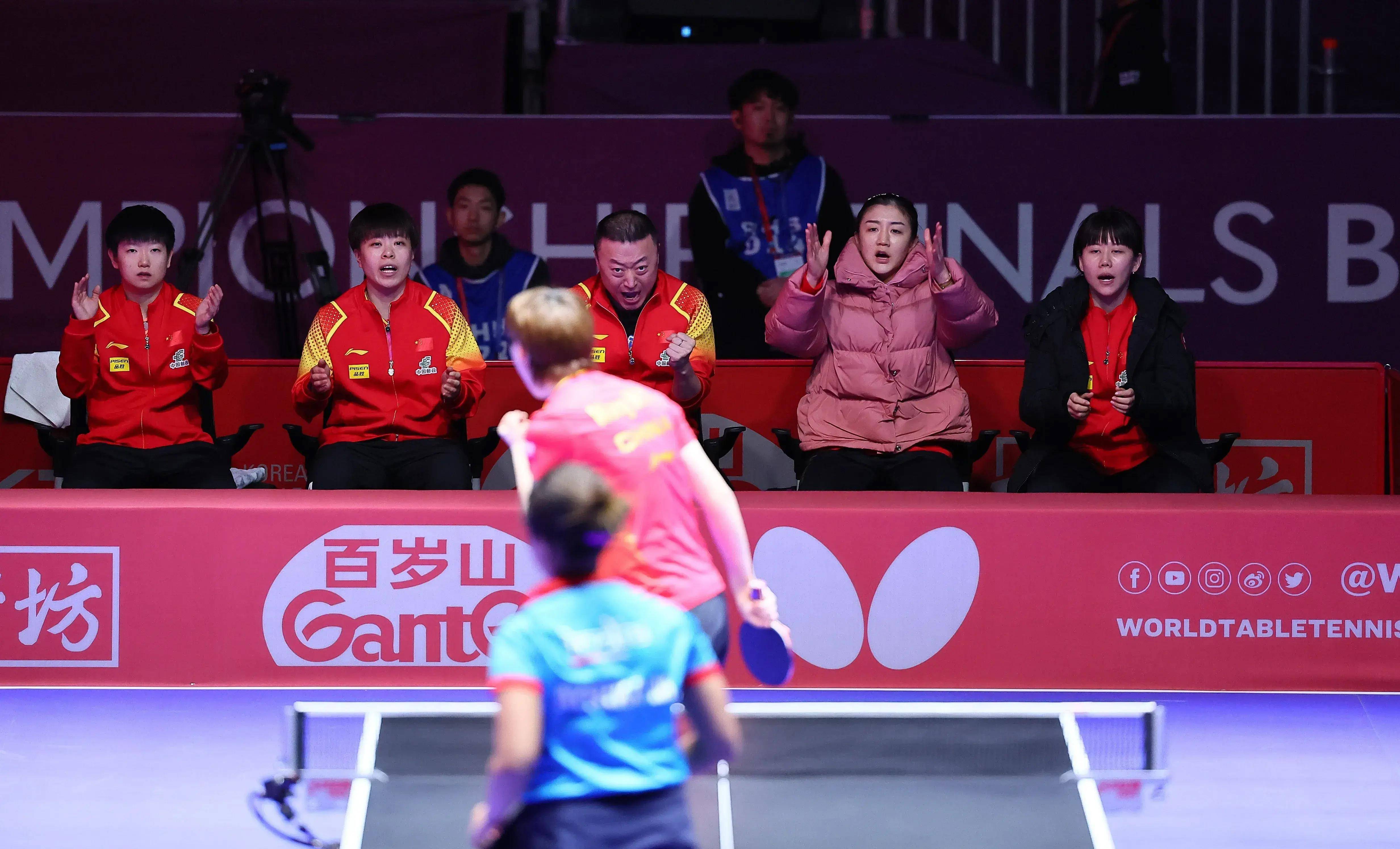 包含武汉卓尔凭借默契配合大胜，士气高昂的词条