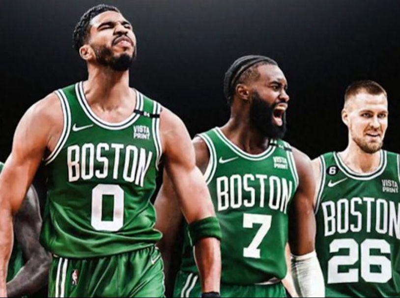 爱游戏中国官网-绿军力克对手，继续征战季后赛