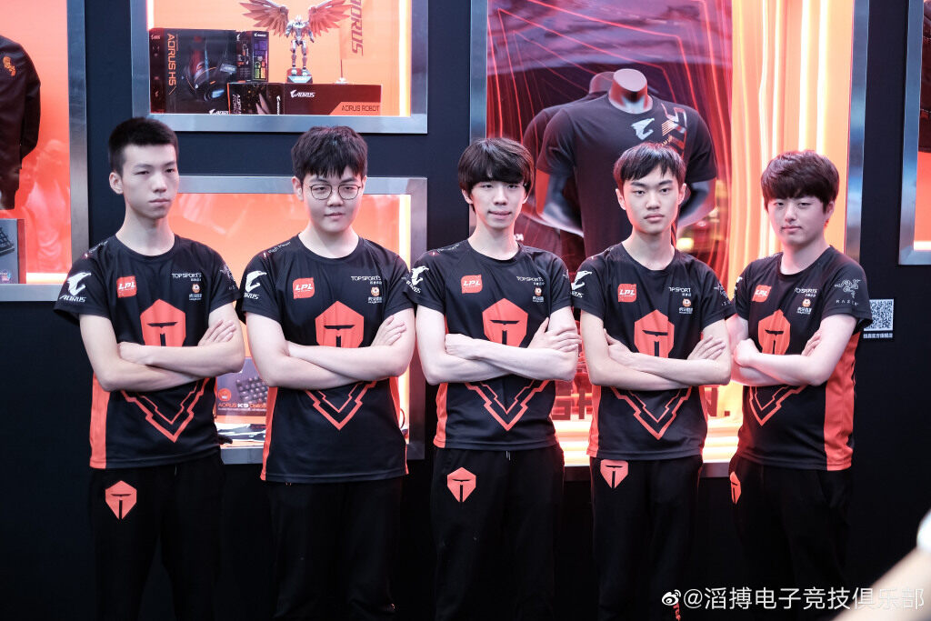 爱游戏网页版-西部强队战胜对手，坐稳小组榜首