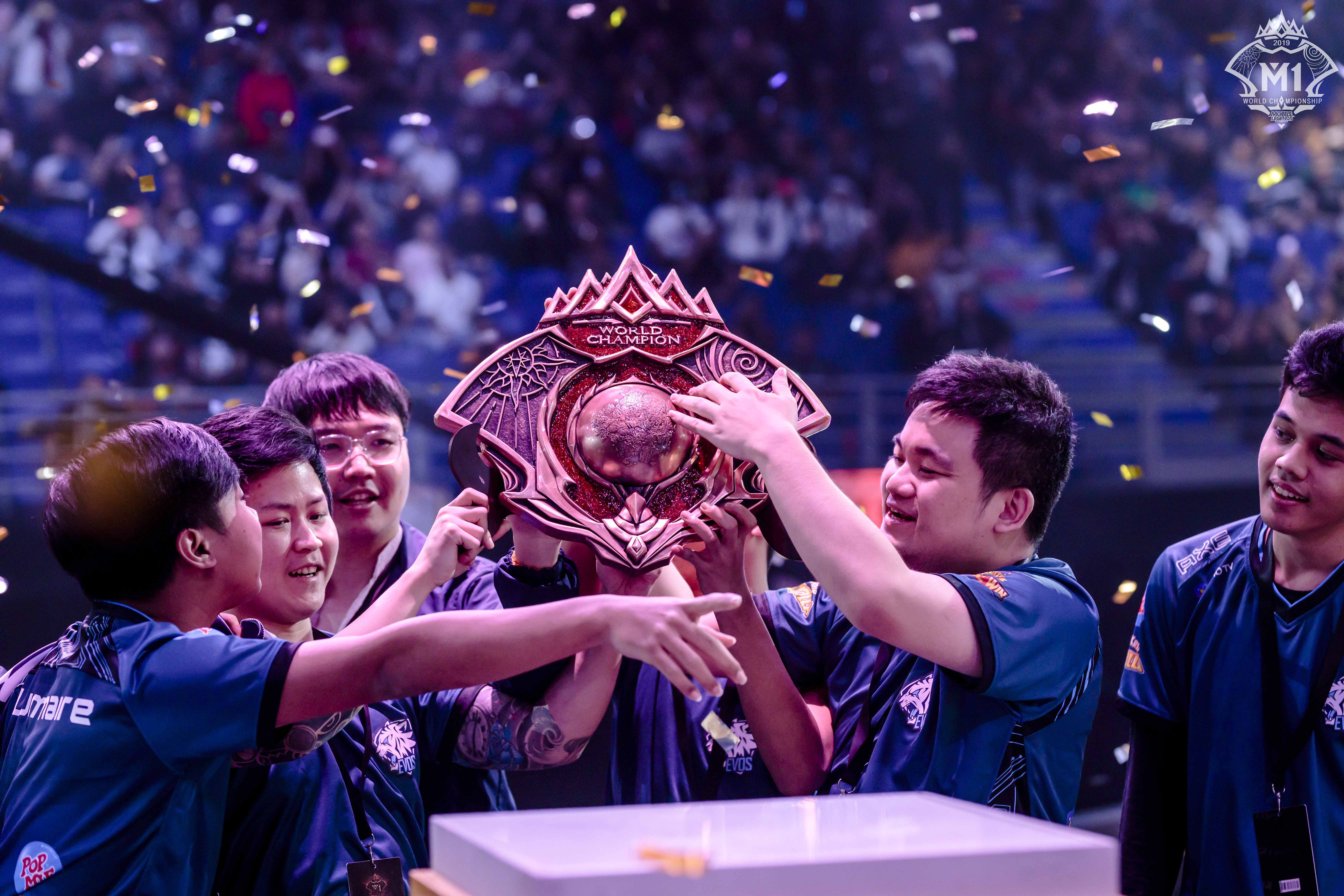 实力对决！球场上的比赛紧张刺激的简单介绍