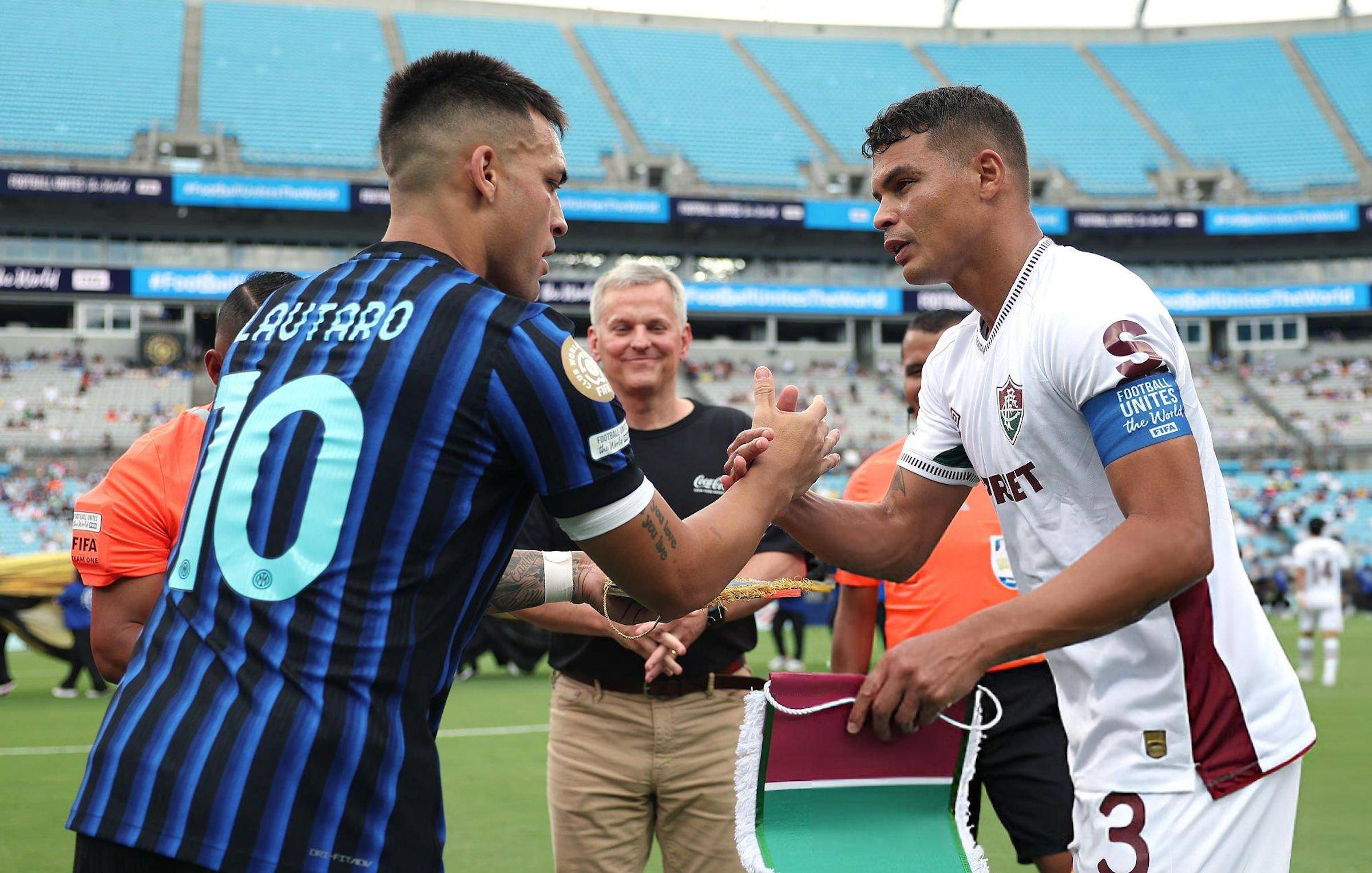 切尔西后卫连续解围稳守门将实现零封 切尔西后卫连续解围稳守门将实现零封