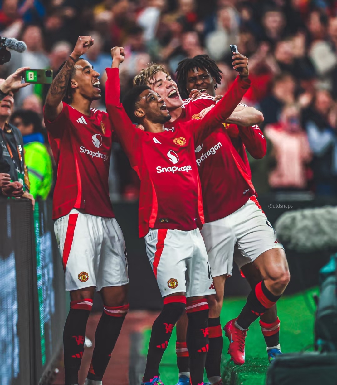 曼联尽管全力拼搏,欧冠之路终结 曼联尽管全力拼搏,欧冠之路终结