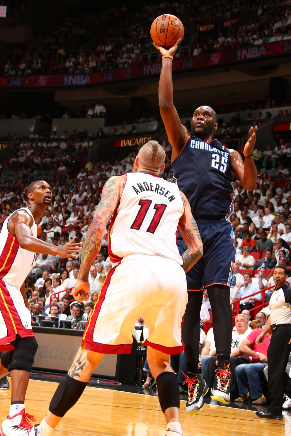 季后赛绿军队横扫山猫，为下一场比赛积攒实力的简单介绍