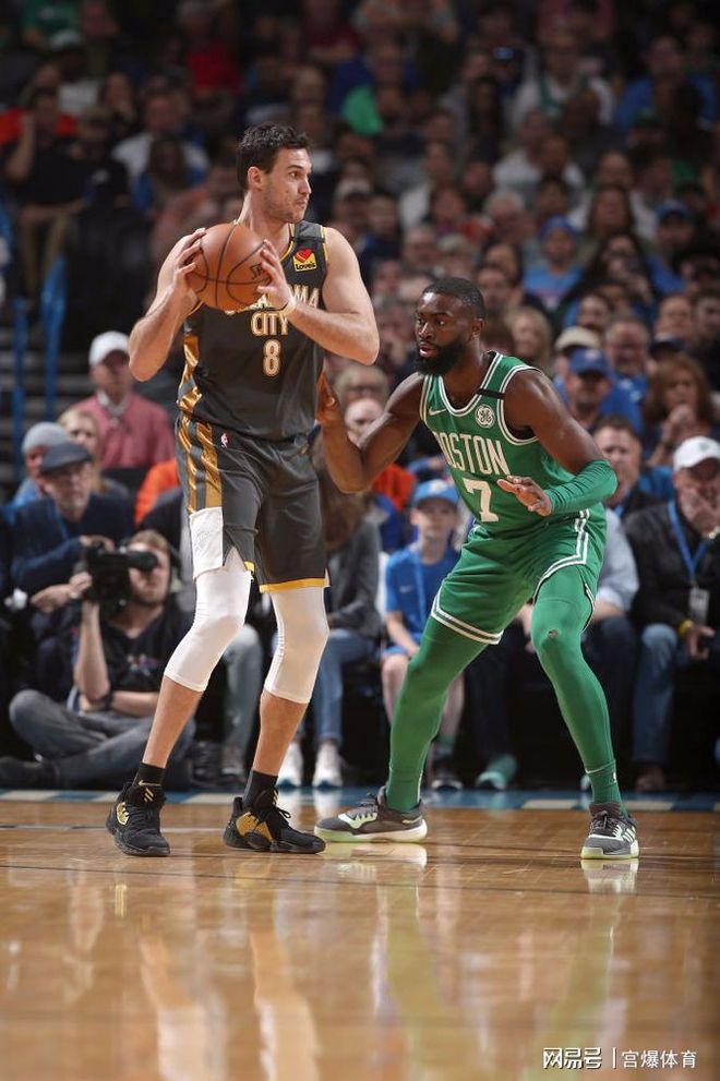 爱游戏体育官网-关于雷霆骑士拉锯战，双线己两连败的信息