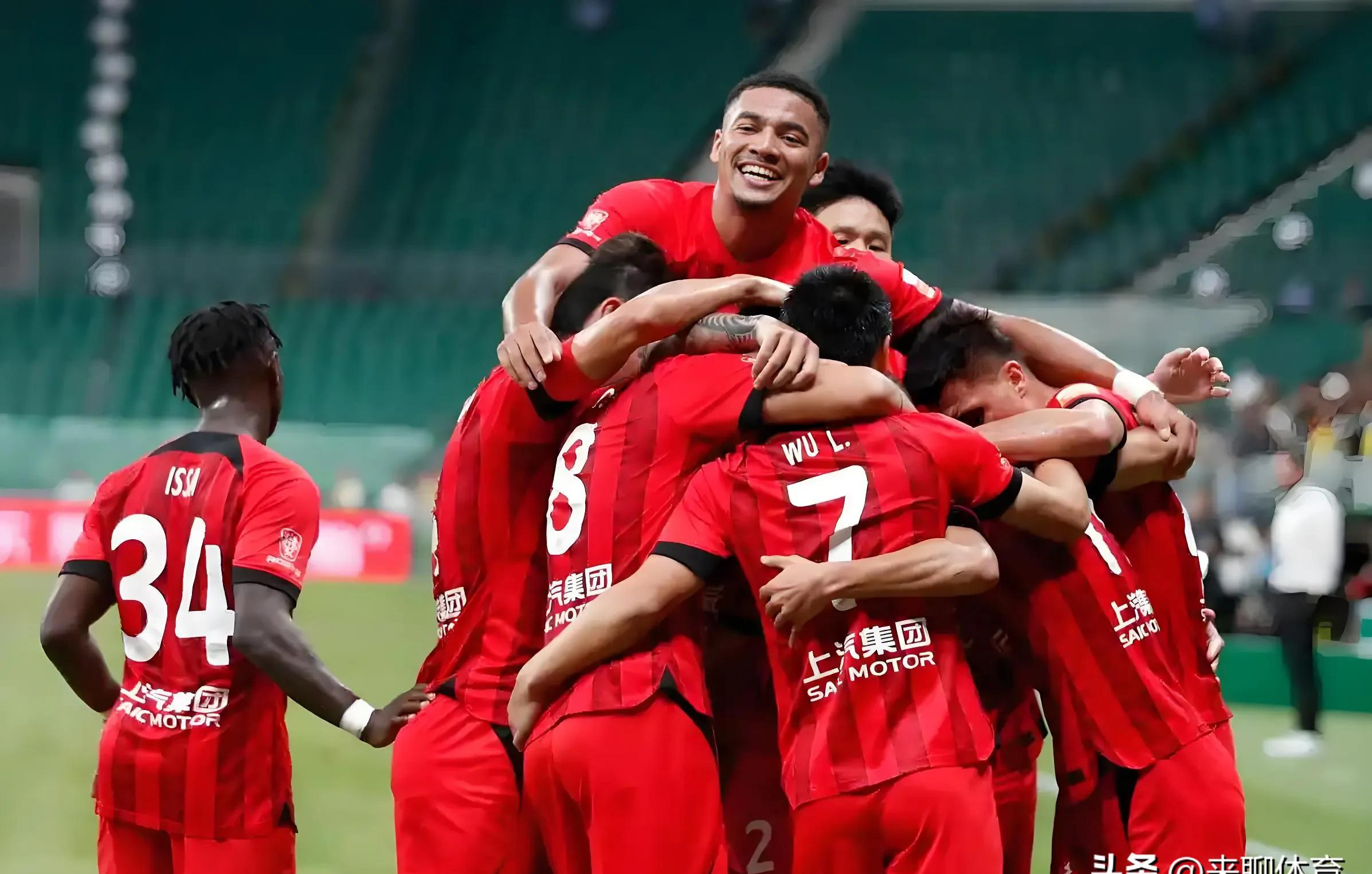 爱游戏在线登录-中超球队展现实力，球迷热议胜败！