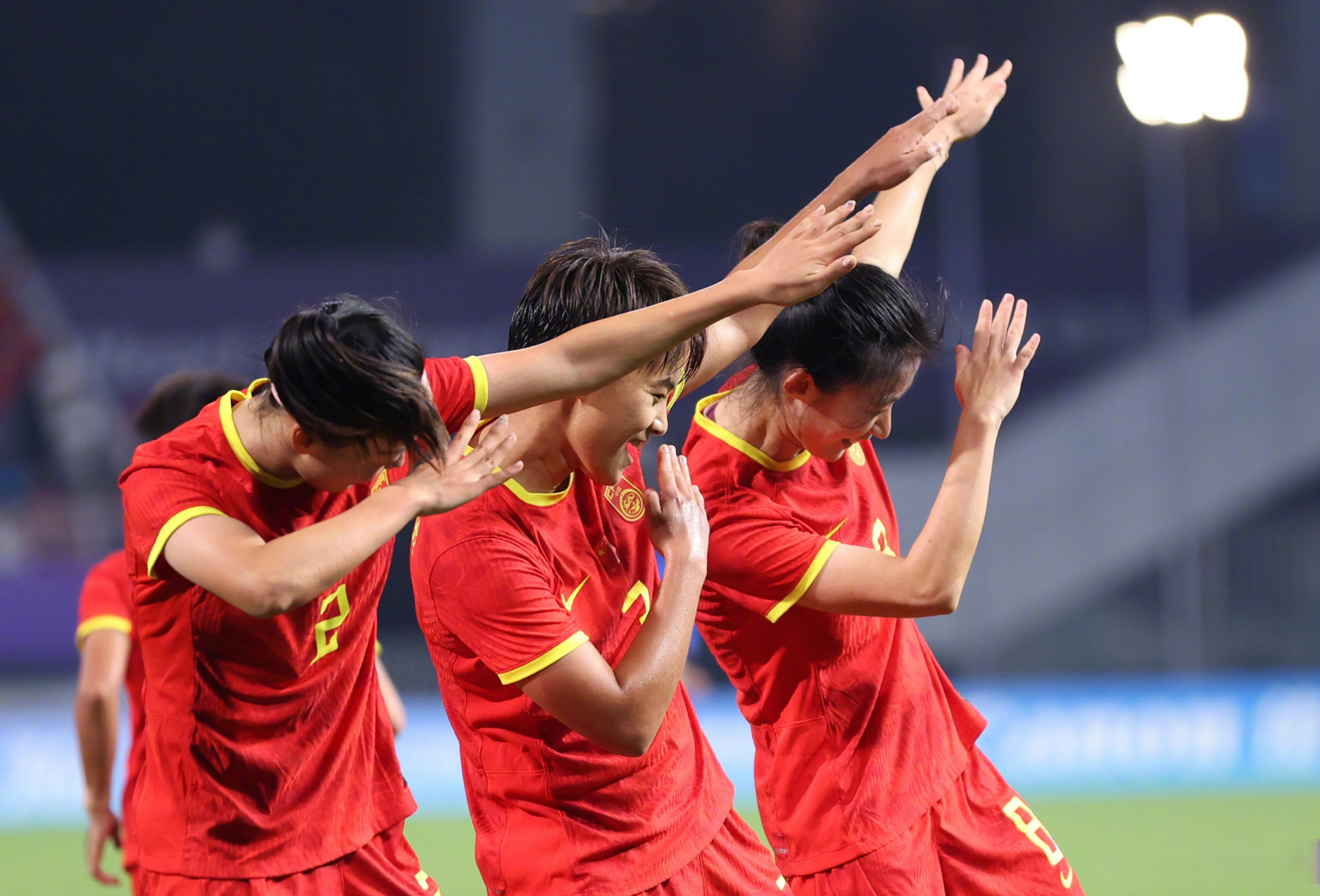 爱游戏官网-泰国女足比赛回顾，惊心动魄